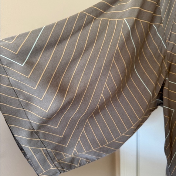 Made in Italy Via Bovio Geometric Blouse Viscose Oversized Shirt Neutral Taupe - Picture 6 of 8